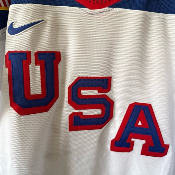 Nike USA White and Blue Jersey - Picture 2 of 6